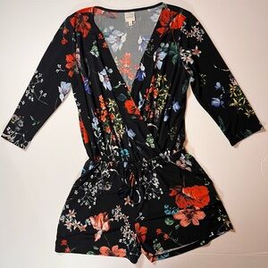 Floral Black Wrap Romper‎